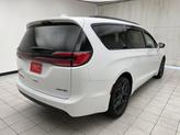 Thumbnail of 2022 Bright White Clearcoat Chrysler Pacifica