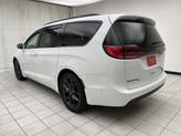 Thumbnail of 2022 Bright White Clearcoat Chrysler Pacifica