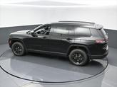 Thumbnail of 2025 Diamond Black Crystal Pearlcoat Jeep Grand Cherokee L