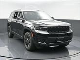 Photo of 2025 Diamond Black Crystal Pearlcoat Jeep Grand Cherokee L