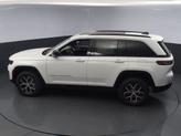 Thumbnail of 2024 Bright White Clearcoat Jeep Grand Cherokee