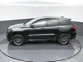 Thumbnail of 2020 Diamond Black Crystal Pearlcoat Jeep Grand Cherokee