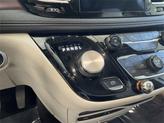 Thumbnail of 2017 Bright White Clearcoat Chrysler Pacifica