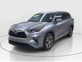 Thumbnail of 2022 Moon Dust Toyota Highlander
