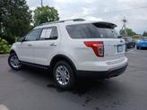 Thumbnail of 2014 White Platinum Clearcoat Metallic Ford Explorer