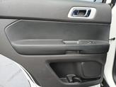 Thumbnail of 2014 White Platinum Clearcoat Metallic Ford Explorer