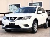 Thumbnail of 2016 White Nissan Rogue