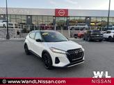 Photo of 2024 Aspen White Tricoat/Super Black Nissan Kicks