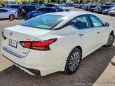 Thumbnail of 2023 Pearl White Tricoat Nissan Altima