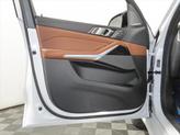 Thumbnail of 2026 Mineral White Metallic BMW X7