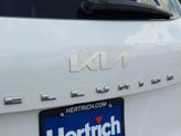 Thumbnail of 2022 Glacial White Pearl Kia Telluride