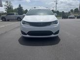 Thumbnail of 2019 Bright White Clearcoat Chrysler Pacifica Hybrid
