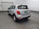 Thumbnail of 2017 Silver Ice Metallic Chevrolet Trax