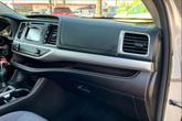 Thumbnail of 2018 Celestial Silver Metallic Toyota Highlander