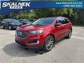 Photo of 2021 Rapid Red Metallic Tinted Clearcoat Ford Edge