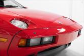 Thumbnail of 1983 Guards Red Porsche 928