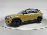 Thumbnail of 2024 Green / Black Kia Seltos