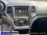 Thumbnail of 2017 Bright White Clearcoat Jeep Grand Cherokee