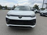 Thumbnail of 2025 Opal White Pearl Effect Volkswagen Tiguan