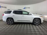 Thumbnail of 2017 White Frost Tri-Coat GMC Acadia