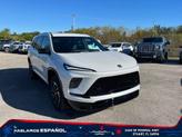 Thumbnail of 2025 White Frost Tricoat Buick Enclave