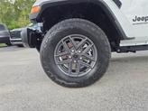 Thumbnail of 2025 Bright White Clearcoat Jeep Gladiator
