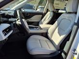 Thumbnail of 2025 White Metallic Lincoln Aviator