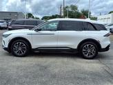 Thumbnail of 2024 White Platinum Tri-Coat Metallic Lincoln Nautilus