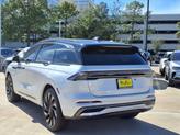 Thumbnail of 2025 White Platinum Clearcoat Metallic Lincoln Nautilus