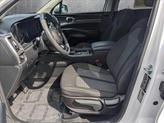 Thumbnail of 2021 Glacial White Pearl Kia Sorento