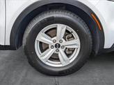 Thumbnail of 2021 Glacial White Pearl Kia Sorento