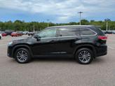 Thumbnail of 2019 Midnight Black Metallic Toyota Highlander