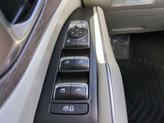 Thumbnail of 2021 Glacial White Pearl Kia Sorento