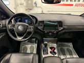 Thumbnail of 2022 Diamond Black Crystal Pearlcoat Jeep Grand Cherokee