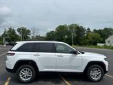 Thumbnail of 2025 Bright White Clearcoat Jeep Grand Cherokee