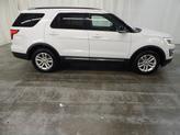 Thumbnail of 2017 Oxford White Ford Explorer