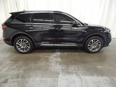 Thumbnail of 2022 Infinite Black Metallic Clearcoat Lincoln Corsair