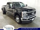 Photo of 2025 Agate Black Metallic Ford F-350