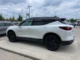 Thumbnail of 2022 Iridescent Pearl Tricoat Chevrolet Blazer