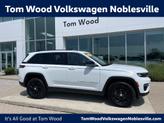 Photo of 2024 Bright White Clearcoat Jeep Grand Cherokee
