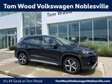 Photo of 2025 Deep Black Pearl Effect Volkswagen Tiguan