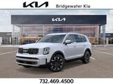 Photo of 2025 Glacial White Pearl Kia Telluride