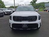 Thumbnail of 2025 Glacial White Pearl Kia Telluride