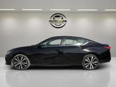 Thumbnail of 2022 Super Black Clearcoat Nissan Altima