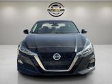 Photo of 2022 Super Black Clearcoat Nissan Altima