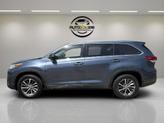 Thumbnail of 2018 Shoreline Blue Pearl Toyota Highlander