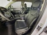 Thumbnail of 2022 Glacial White Pearl Kia Sorento