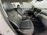Thumbnail of 2022 Glacial White Pearl Kia Sorento