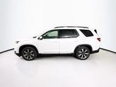 Thumbnail of 2025 Platinum White Pearl Honda Pilot