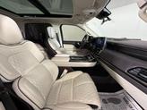 Thumbnail of 2023 Infinite Black Metallic Clearcoat Lincoln Navigator